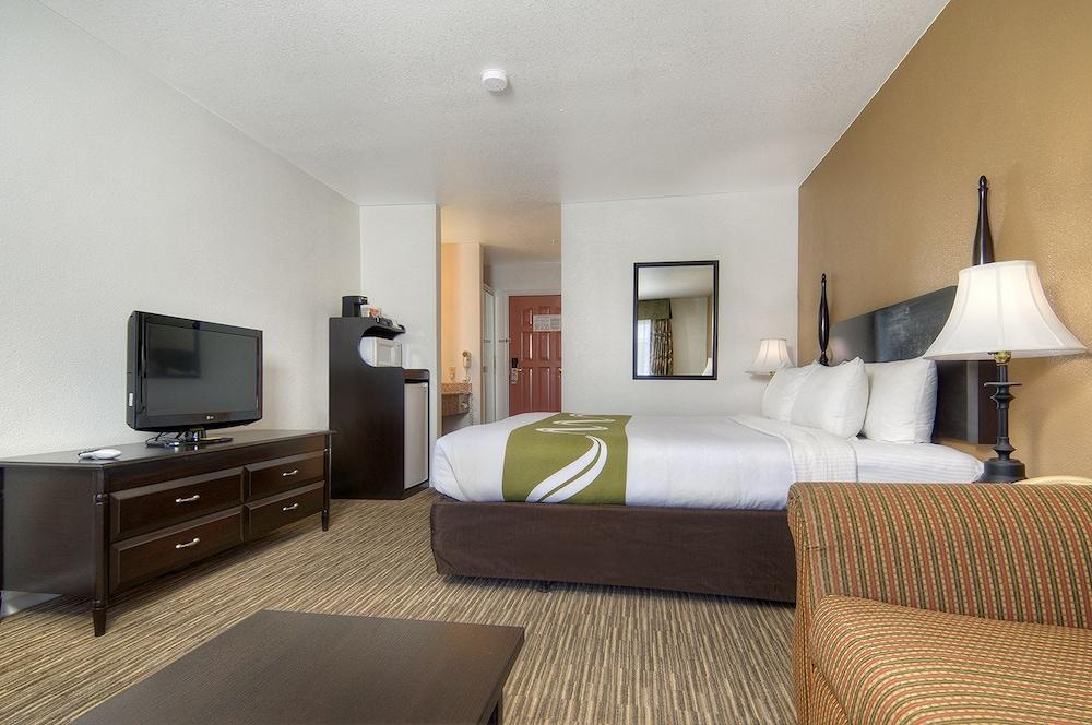 Quality Inn & Suites Tulare Extérieur photo