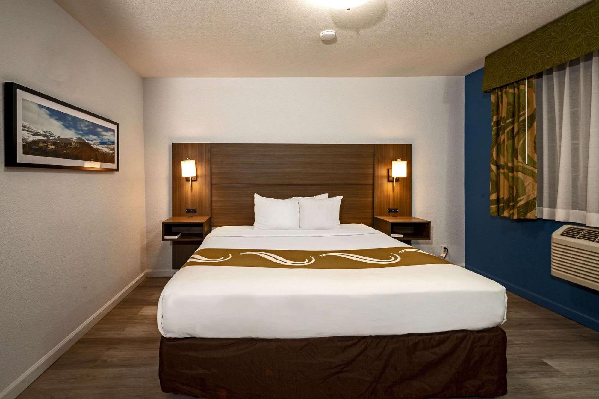 Quality Inn & Suites Tulare Extérieur photo