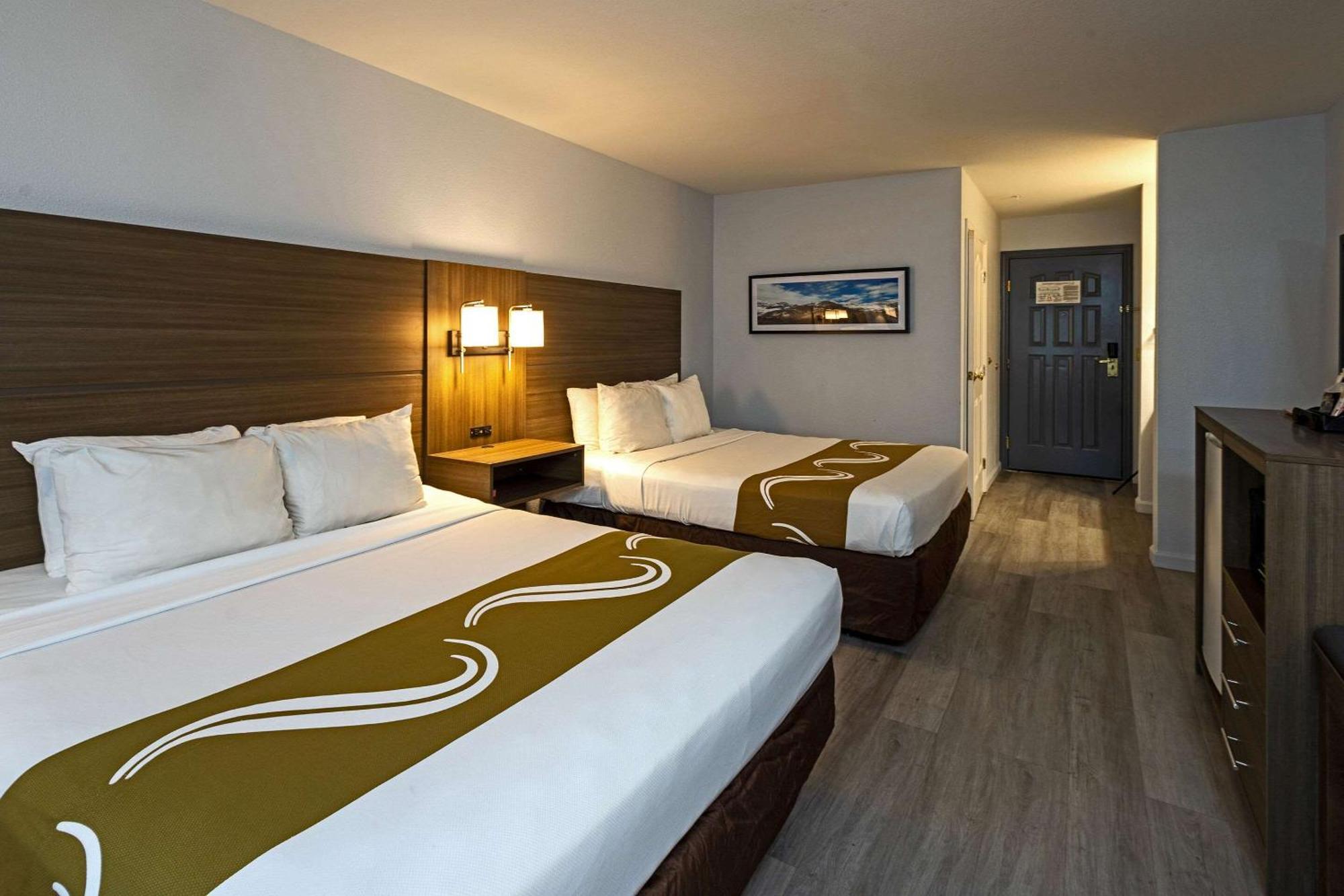 Quality Inn & Suites Tulare Extérieur photo