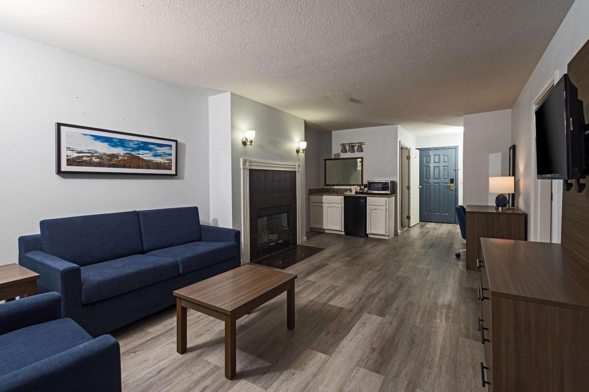 Quality Inn & Suites Tulare Extérieur photo