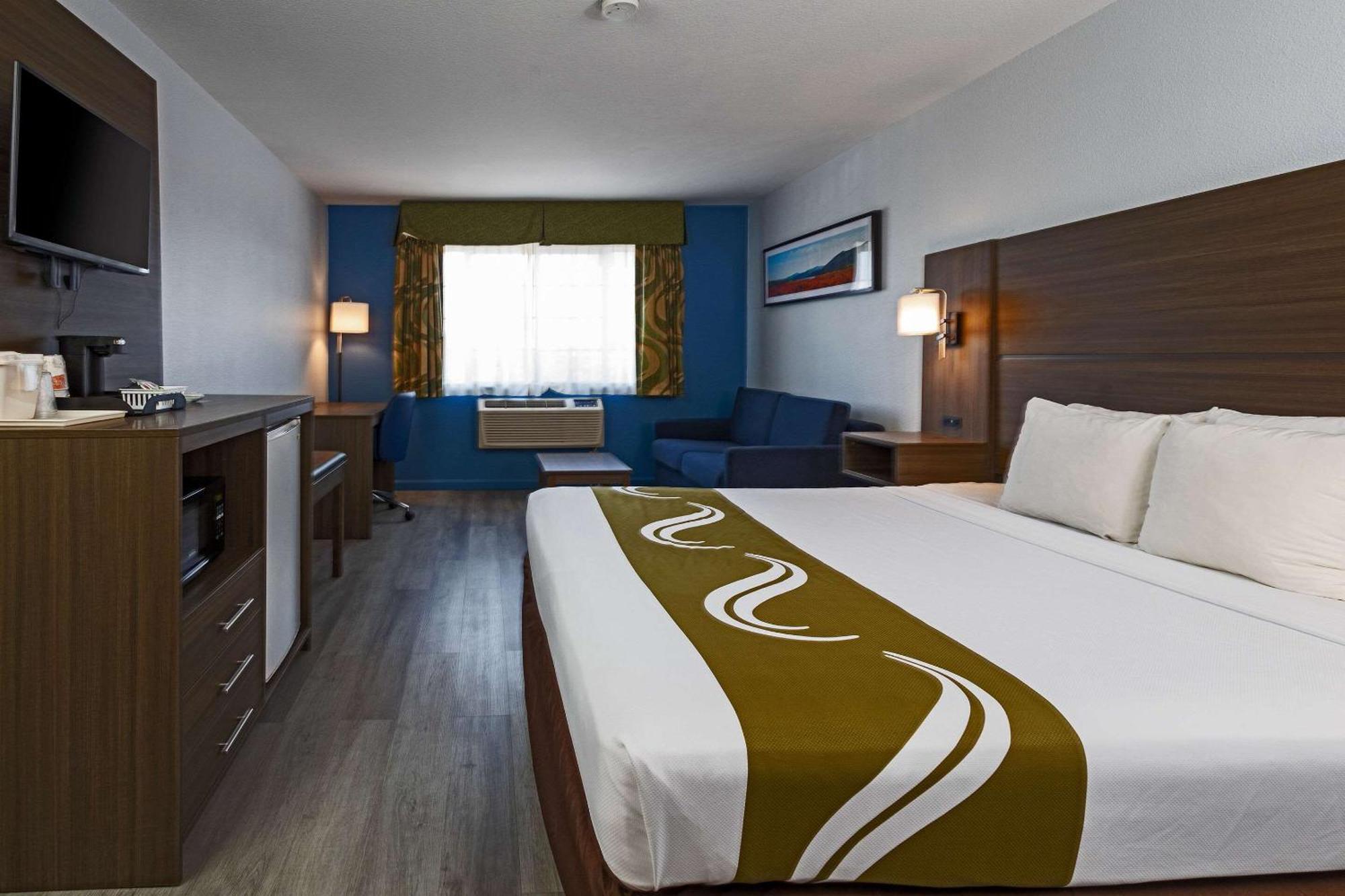 Quality Inn & Suites Tulare Extérieur photo
