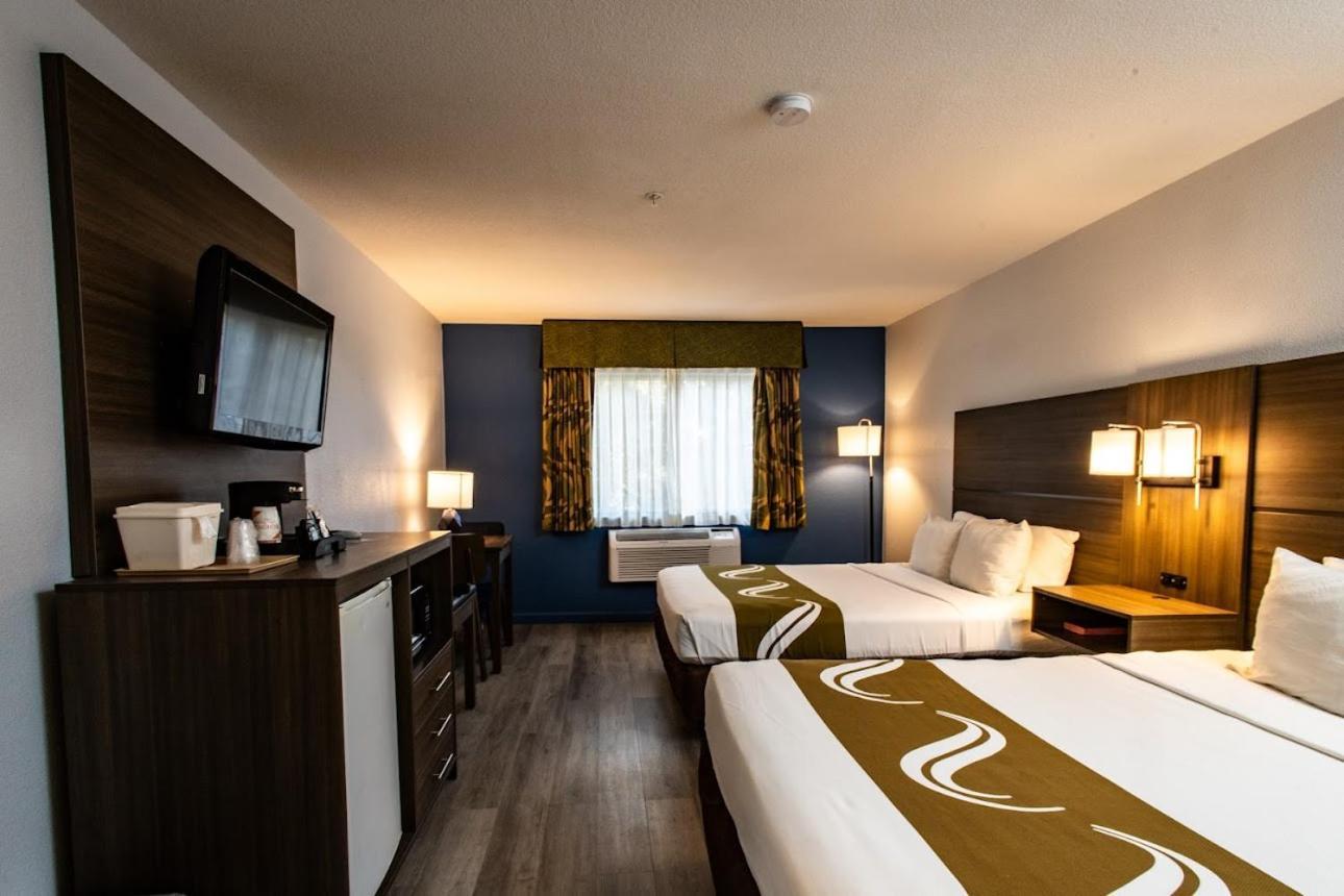 Quality Inn & Suites Tulare Extérieur photo